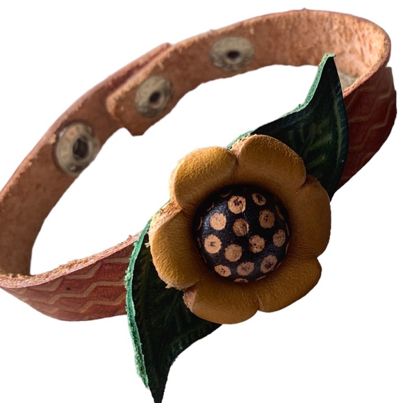 Genuine Leather Bohemian Boho Flower Bracelet Woman’s Jewelry Hippie Vibes - Picture 4 of 7